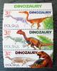 Dinozaury w trójce z górnym napisem z arkusika czyste